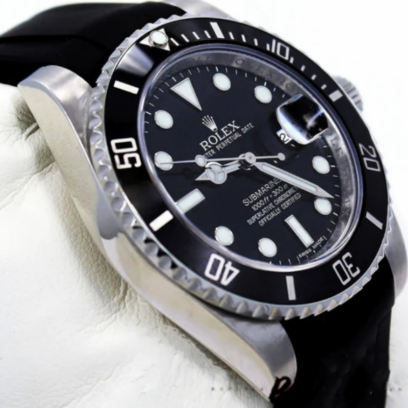 Black Dial Rubber Strap Diver