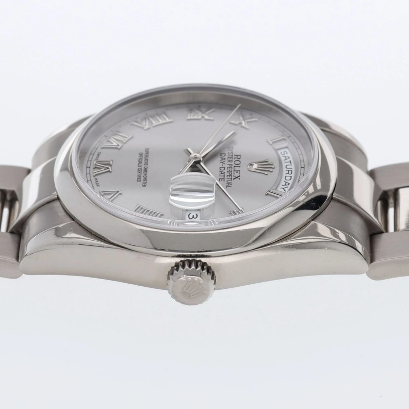 White Dial Date