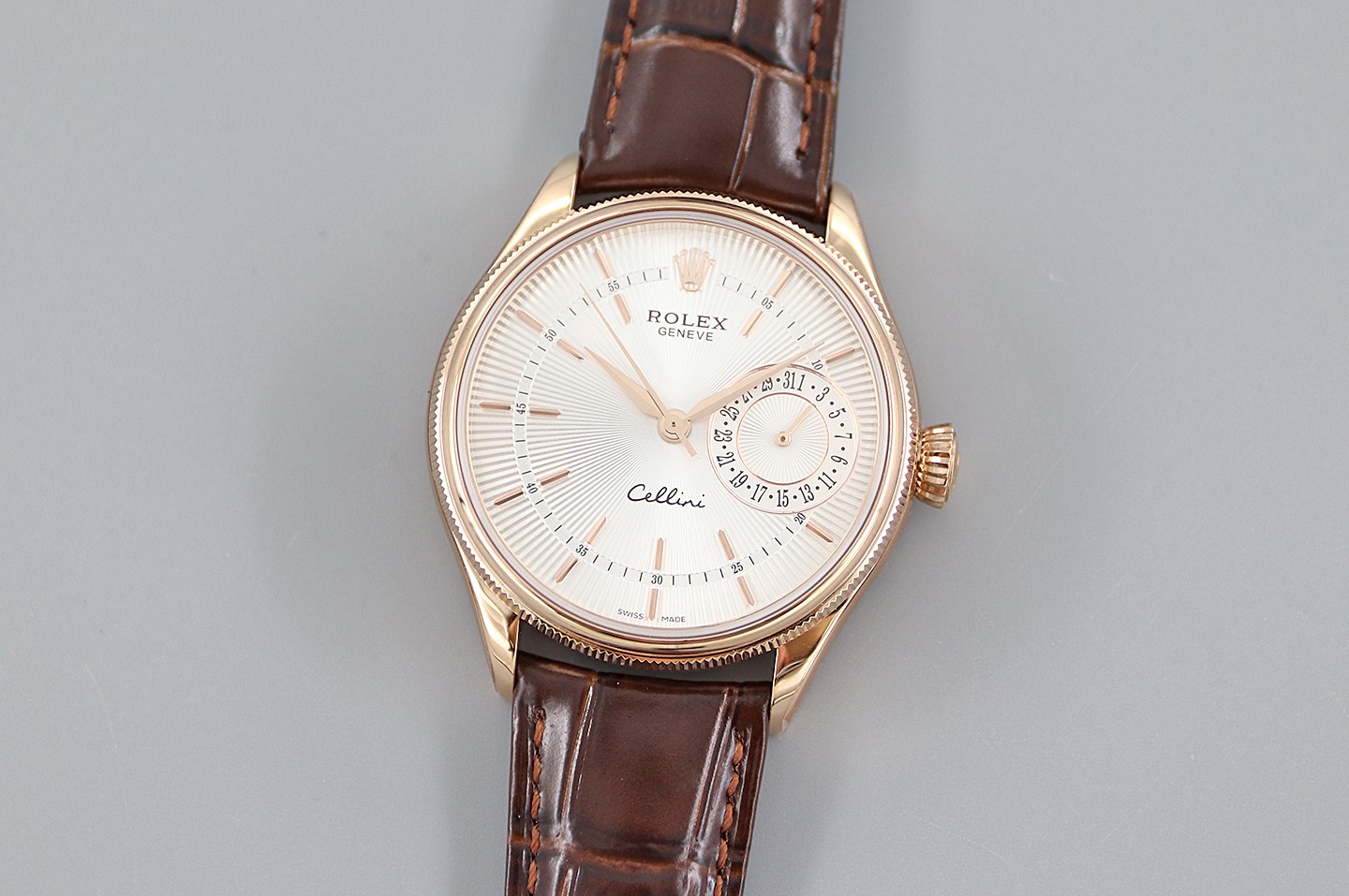Rose Gold Silver Dial Dress Watch 39mm Mens