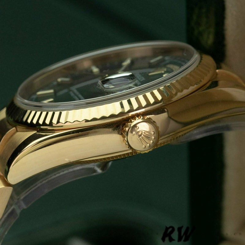 Yellow Gold Fluted Bezel Green Dial Date