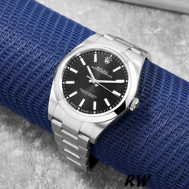 Black Dial Date 39mm Mens