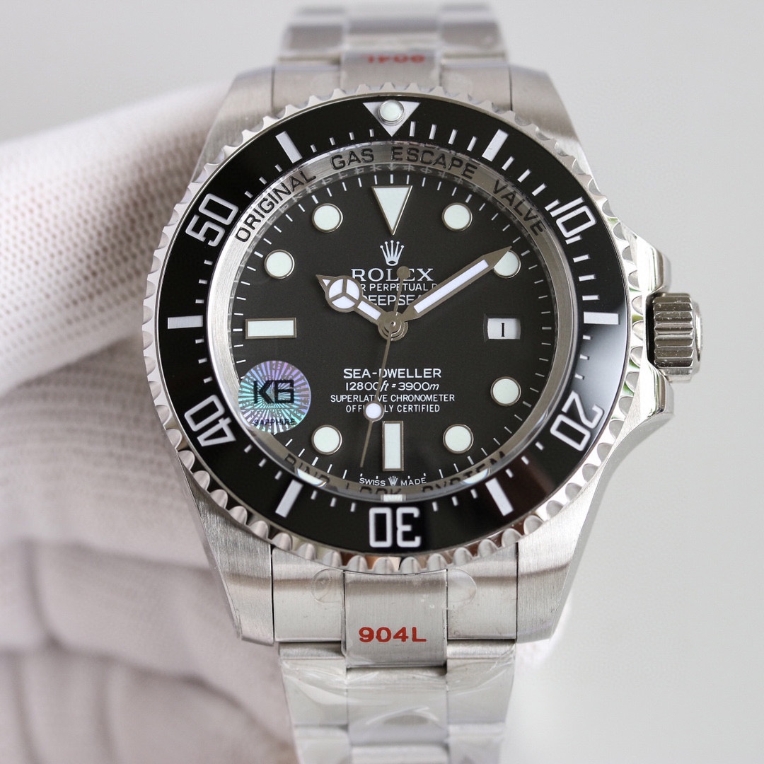 Black Dial Diver
