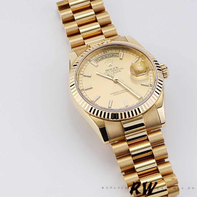 Fluted Bezel Champagne Dial Date