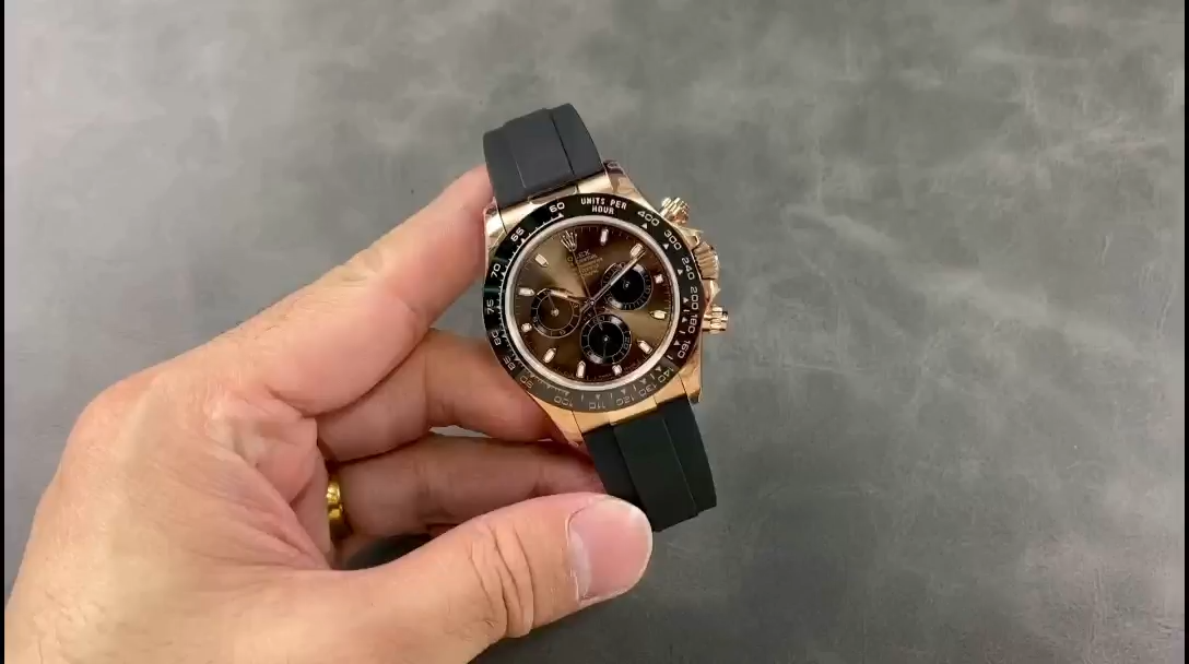 Chocolate Dial Rubber Strap 41mm Men