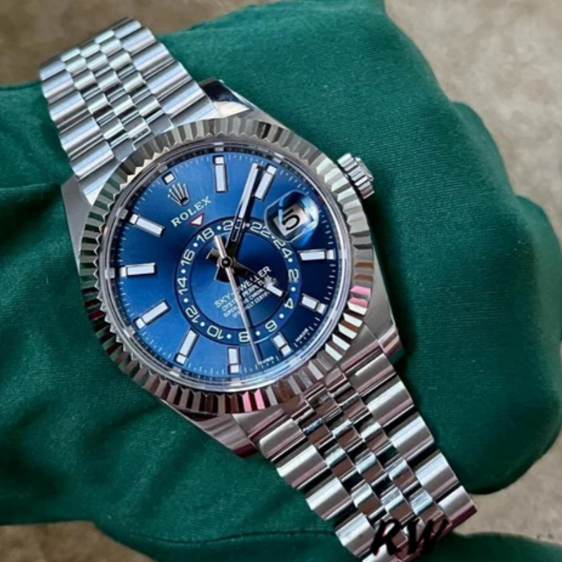 Fluted Bezel Blue Dial