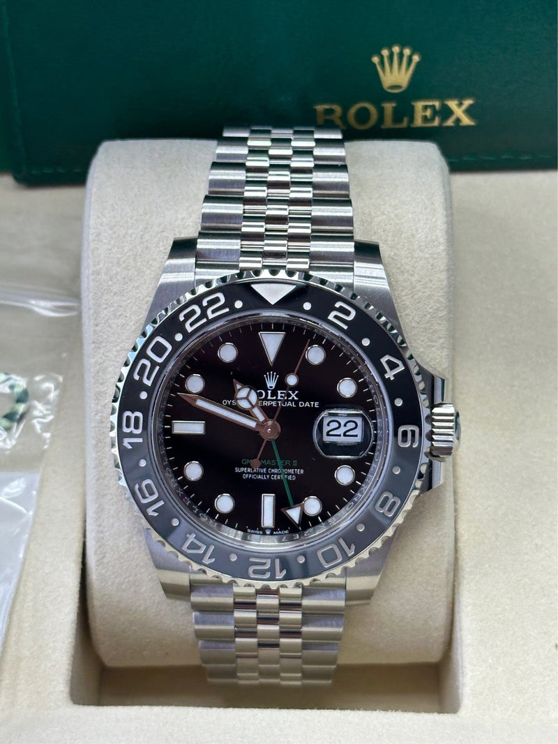 A Guide to Understanding Tachymeter Bezels in Racing Watches