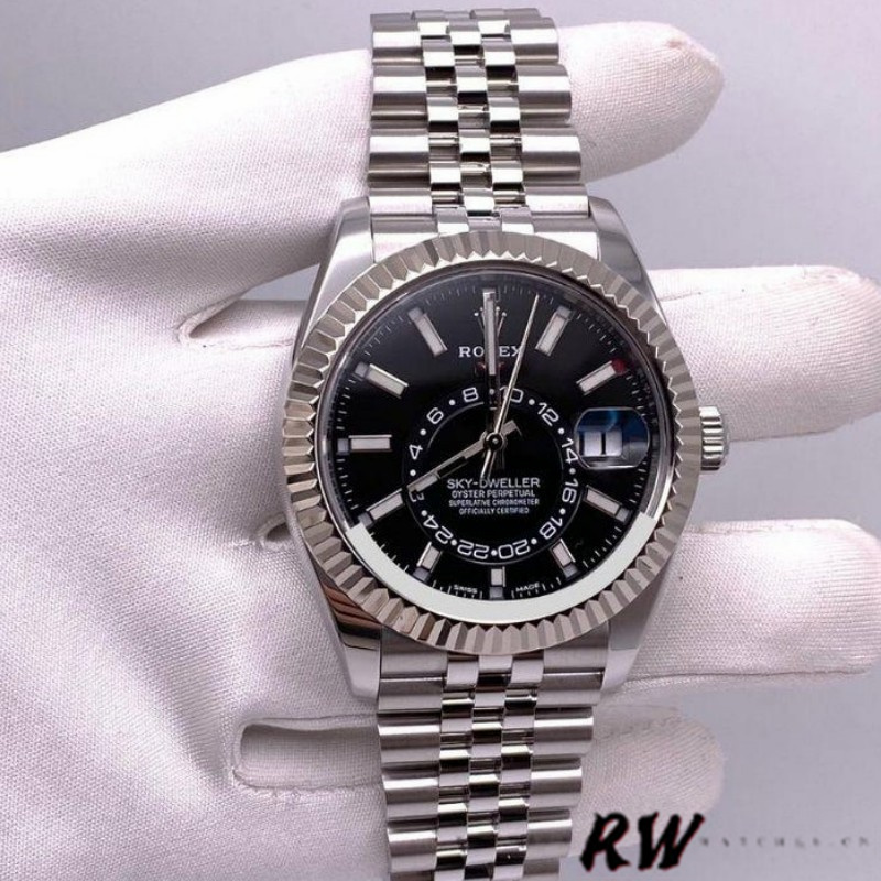 Fluted Bezel Black Dial
